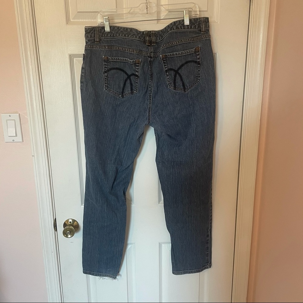 Liz Claiborne Women’s Denim Jeans - Picture 2 of 8